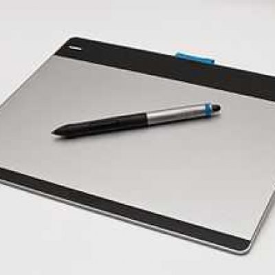 CWacom_Intuos_pen_&_touch_M